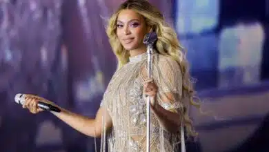 Beyoncé revela sofrer de doença crônica que afeta saúde do cabelo