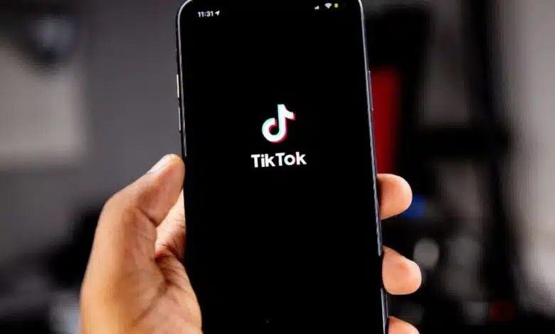 TikTok irá sinalizar automaticamente se conteúdos foram feitos por IA