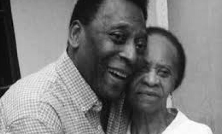 Morre Celeste Arantes, mãe do Rei Pelé, aos 101 anos