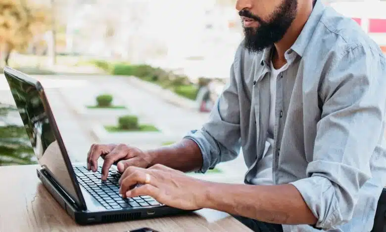 OLX lança programa de capacitação em tecnologia para PCDs; veja como se inscrever