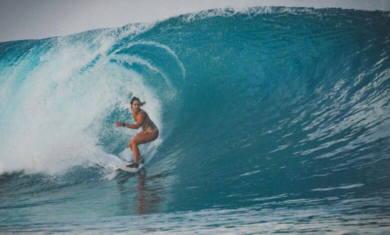 Surfista italiana morre após ser atingida por peix...