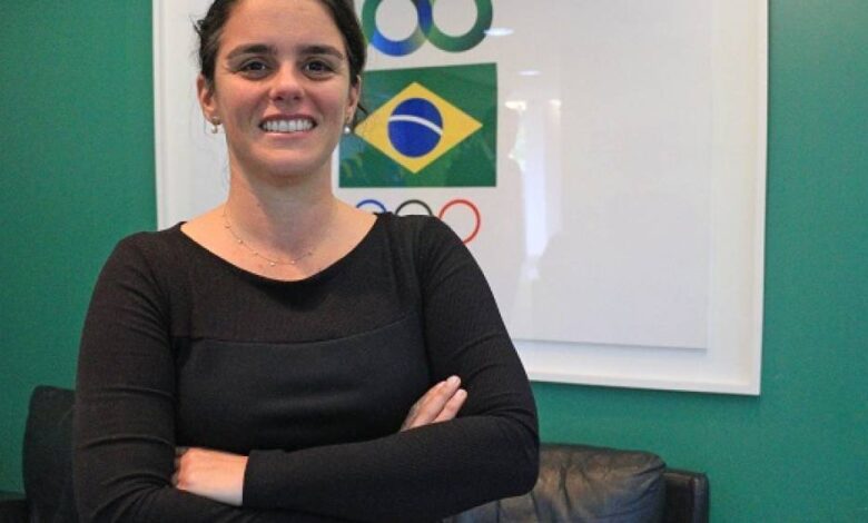 Manoela Penna é a primeira liderança feminina na n...