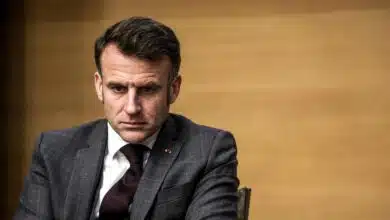 Macron se abre para negociar com esquerda em novo governo